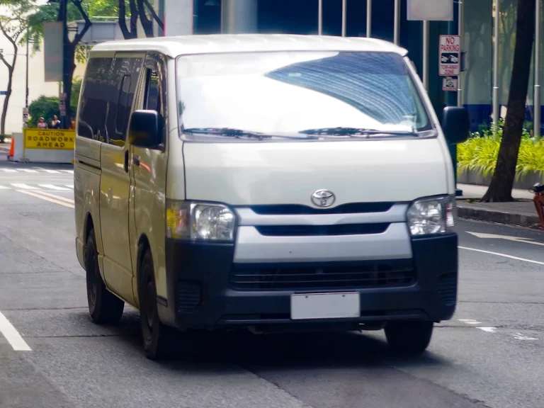 Private air-conditioned taxi for a Madinah Ziyarat tour